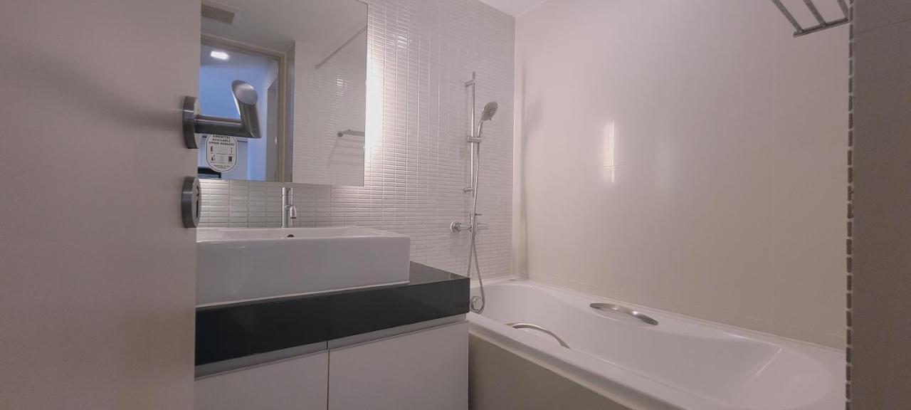 בנגקוק Twenty Three Residence מראה חיצוני תמונה